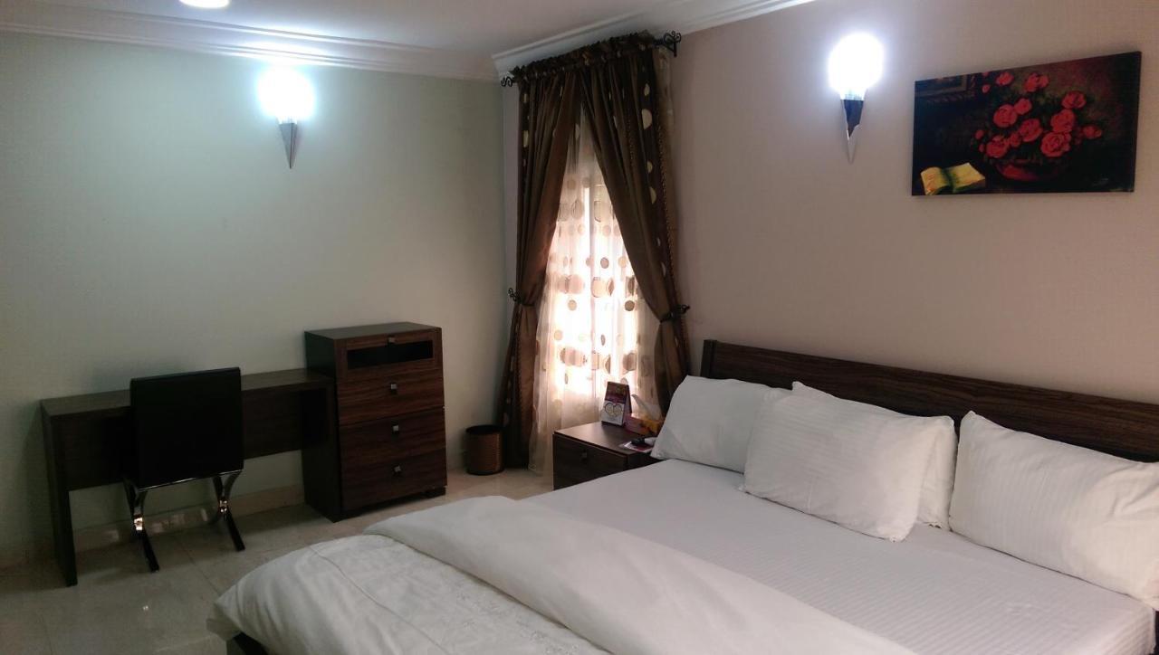 Kh Lodge Abuja Exteriör bild